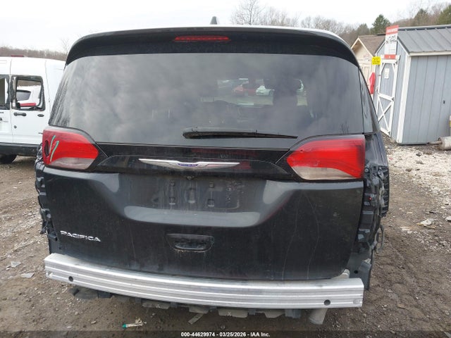 44629974 :رقم المزاد ، 2C4RC1BG1LR197561 vin ، 2020 Chrysler Pacifica Touring L مزاد بيع