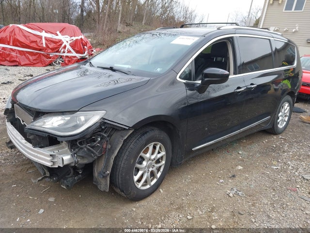 44629974 :رقم المزاد ، 2C4RC1BG1LR197561 vin ، 2020 Chrysler Pacifica Touring L مزاد بيع