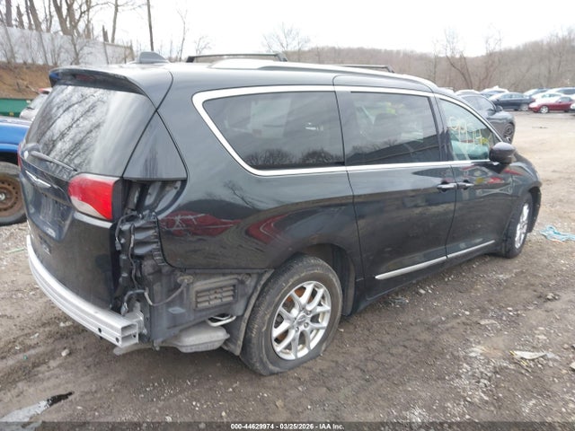44629974 :رقم المزاد ، 2C4RC1BG1LR197561 vin ، 2020 Chrysler Pacifica Touring L مزاد بيع