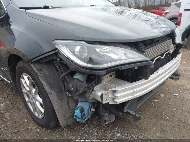 44629974 :رقم المزاد ، 2C4RC1BG1LR197561 vin ، 2020 Chrysler Pacifica Touring L مزاد بيع
