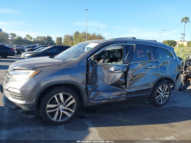 Honda Pilot Touring 2016 5FNYF5H90GB015207 Image 15