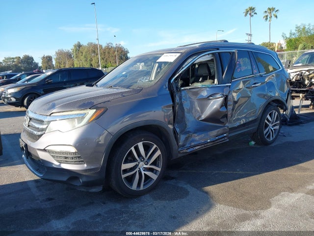 Honda Pilot Touring 2016 5FNYF5H90GB015207 Image 2