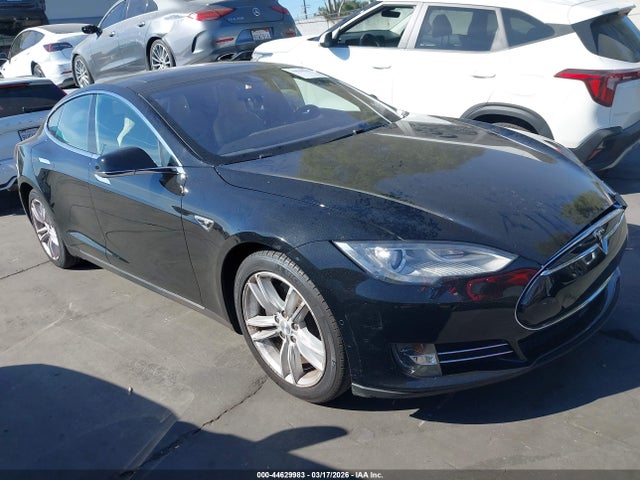2016 TESLA MODEL S 5YJSA1E16GF124217