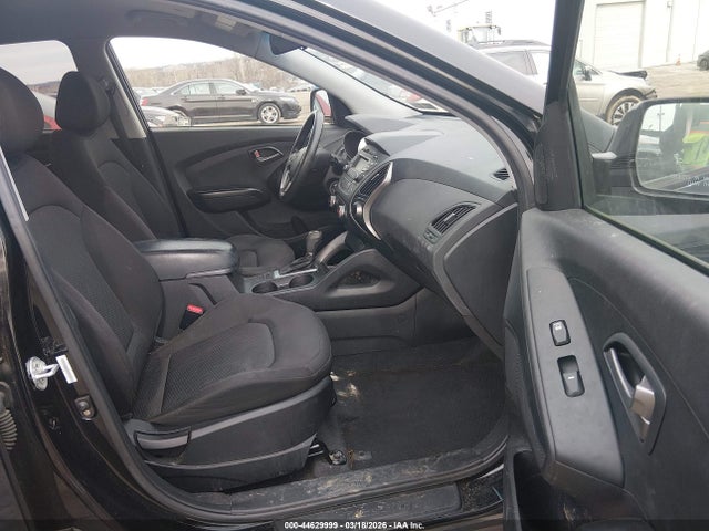KM8JT3AF0EU923901 Hyundai TUCSON GLS