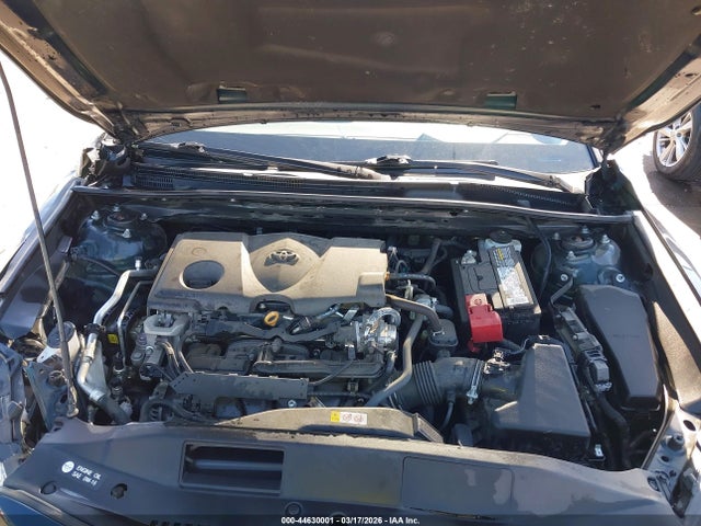 44630001 :رقم المزاد ، 4T1G11AK0MU446810 vin ، 2021 Toyota Camry Se مزاد بيع