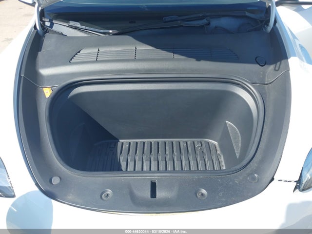 Продаж на аукціоні авто 2022 Tesla Model Y Long Range Dual Motor All-wheel Drive, vin: 7SAYGDEE9NF327972, номер лоту: 44630044