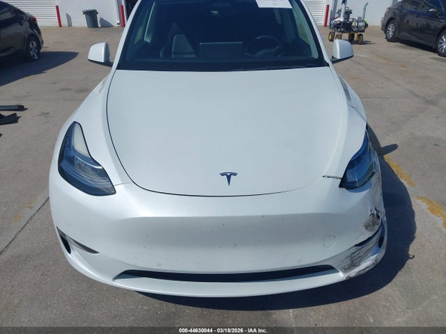 Продаж на аукціоні авто 2022 Tesla Model Y Long Range Dual Motor All-wheel Drive, vin: 7SAYGDEE9NF327972, номер лоту: 44630044
