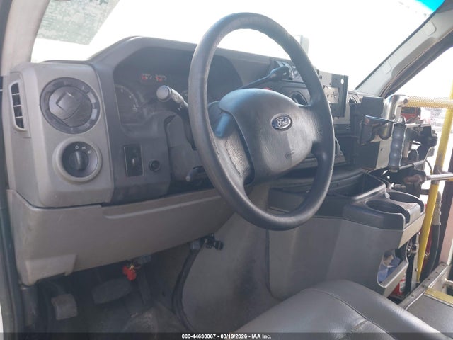 2009 Ford Bus E-350 Cutaway მანქანა იყიდება აუქციონზე, vin: 1FDEE35PX9DA92105, აუქციონის ნომერი: 44630067