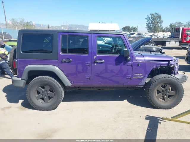 1C4BJWDG1HL593619 Jeep Wrangler Unlimited Sport 4x4