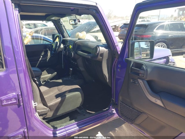 1C4BJWDG1HL593619 Jeep Wrangler Unlimited Sport 4x4