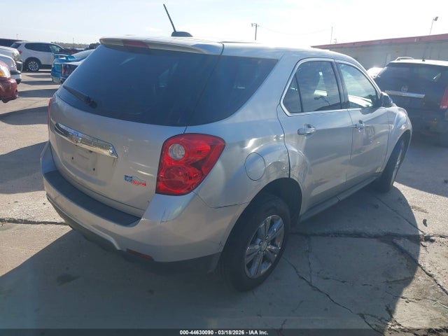 Chevrolet EQUINOX LS 2015 1GNALAEK2FZ100981 Image 4