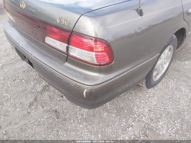 1999 Infiniti I30 Limited/standard/touring მანქანა იყიდება აუქციონზე, vin: JNKCA21A1XT757428, აუქციონის ნომერი: 44630094