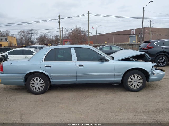 Продажа на аукционе авто 2005 Ford Crown Victoria Lx/lx Sport, vin: 2FAHP74W15X126467, номер лота: 44630103