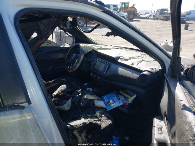 2019 NISSAN KICKS 3N1CP5CU1KL549056 Photo 4