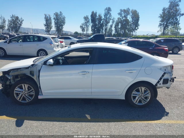 Hyundai Elantra Value Edition 2019 5NPD84LF8KH422038 Image 15