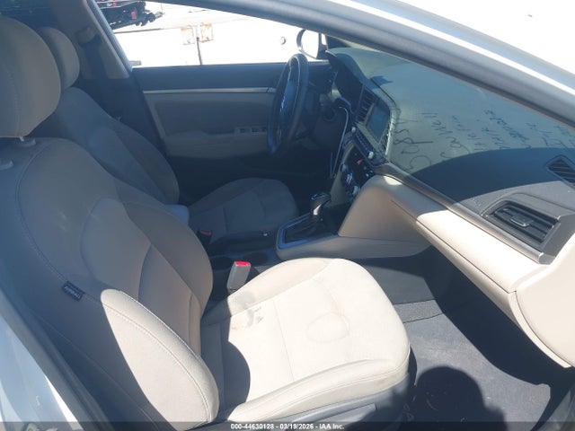 Hyundai Elantra Value Edition 2019 5NPD84LF8KH422038 Image 5