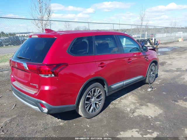 Продаж на аукціоні авто 2017 Mitsubishi Outlander Se, vin: JA4AD3A32HZ035644, номер лоту: 44630130