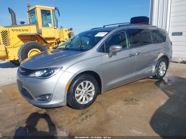 2018 CHRYSLER PACIFICA 2C4RC1EG6JR261828 Photo 1