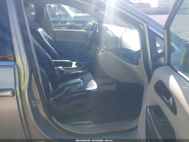 2018 CHRYSLER PACIFICA 2C4RC1EG6JR261828 Photo 4
