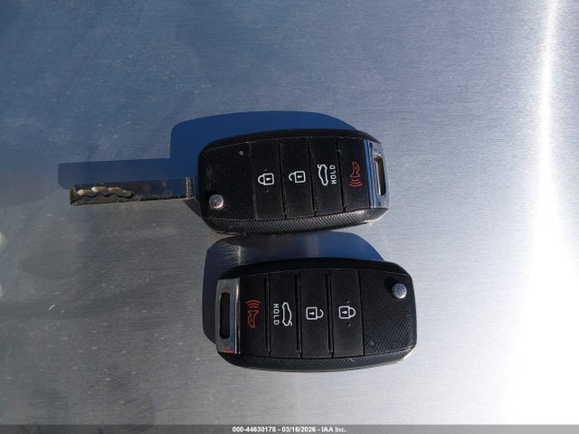 2019 Kia Optima Lx მანქანა იყიდება აუქციონზე, vin: 5XXGT4L37KG358233, აუქციონის ნომერი: 44630178