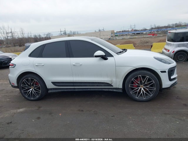 Porsche Macan T 2024 WP1AA2A52RLB03115 Image 13