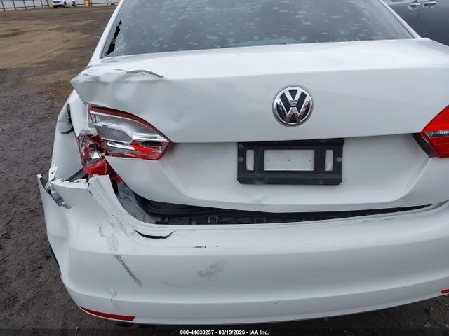 3VWD17AJ2EM300039 Volkswagen Jetta 1.8t Se