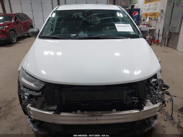 Продажа на аукционе авто 2024 Chrysler Pacifica Touring L, vin: 2C4RC1BG4RR182917, номер лота: 44630262