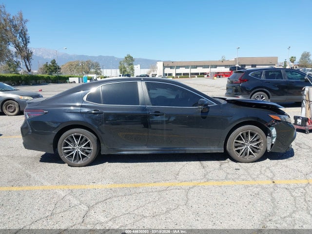 4T1G11AKXRU852651 Toyota CAMRY SE