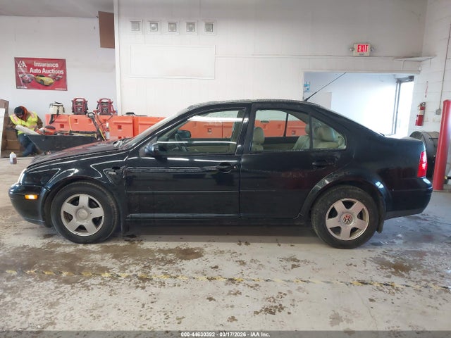 2000 Volkswagen Jetta Gls მანქანა იყიდება აუქციონზე, vin: 3VWSC29M3YM000808, აუქციონის ნომერი: 44630392