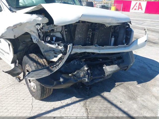 1N6BF0KY7GN811203 Nissan Nv Cargo Nv2500 Hd Sv V6