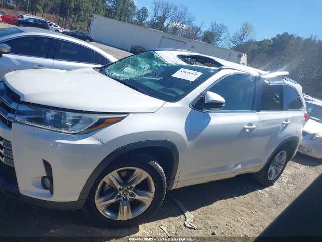 2017 Toyota Highlander Limited მანქანა იყიდება აუქციონზე, vin: 5TDYZRFH8HS234311, აუქციონის ნომერი: 44630509