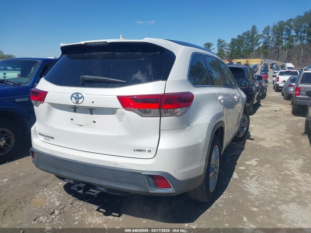 2017 Toyota Highlander Limited მანქანა იყიდება აუქციონზე, vin: 5TDYZRFH8HS234311, აუქციონის ნომერი: 44630509