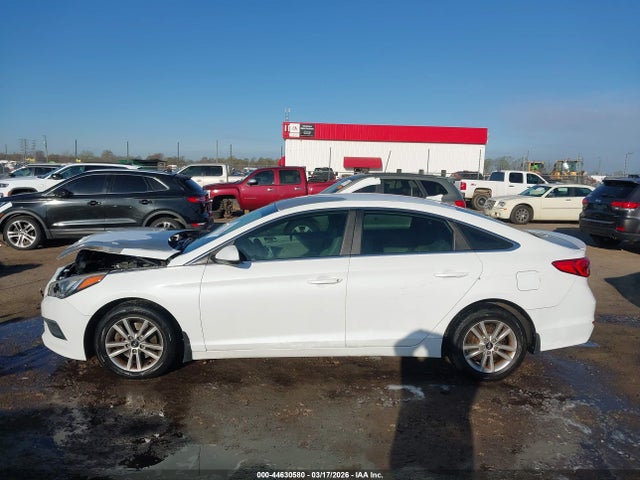 2015 Hyundai Sonata Se მანქანა იყიდება აუქციონზე, vin: 5NPE24AF2FH045396, აუქციონის ნომერი: 44630580
