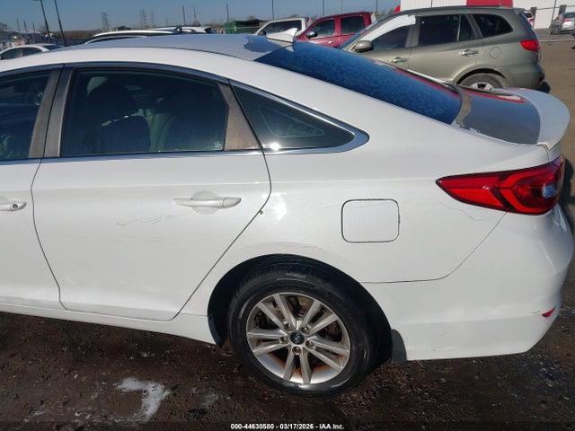 2015 Hyundai Sonata Se მანქანა იყიდება აუქციონზე, vin: 5NPE24AF2FH045396, აუქციონის ნომერი: 44630580