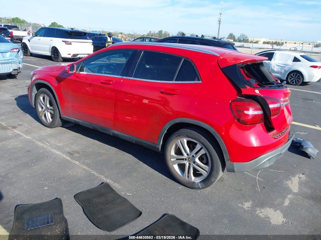2019 MERCEDES-BENZ GLA 250 WDCTG4EBXKJ553949 Photo 2