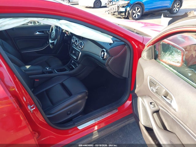 2019 MERCEDES-BENZ GLA 250 WDCTG4EBXKJ553949 Photo 4