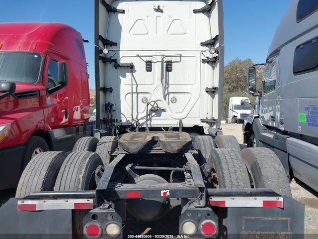 Freightliner Cascadia 125 2015 3AKJGLD50FSGC4651 Image 19