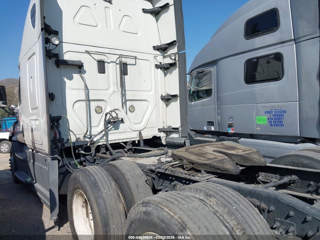 Freightliner Cascadia 125 2015 3AKJGLD50FSGC4651 Image 3