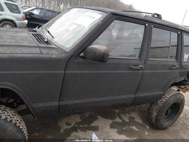 Продажа на аукционе авто 2000 Jeep Cherokee Sport, vin: 1J4FF48S1YL200217, номер лота: 44630616