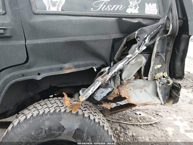 Продажа на аукционе авто 2000 Jeep Cherokee Sport, vin: 1J4FF48S1YL200217, номер лота: 44630616