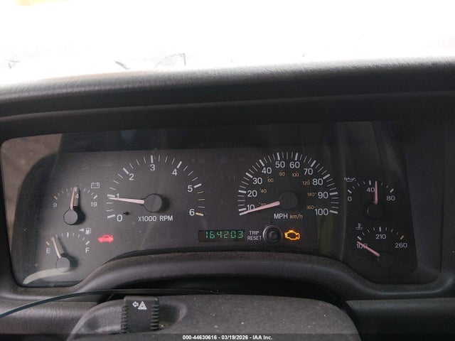Продажа на аукционе авто 2000 Jeep Cherokee Sport, vin: 1J4FF48S1YL200217, номер лота: 44630616