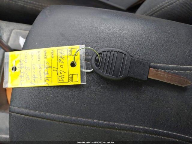 2015 Chrysler Town & Country Touring მანქანა იყიდება აუქციონზე, vin: 2C4RC1BG1FR694372, აუქციონის ნომერი: 44630643