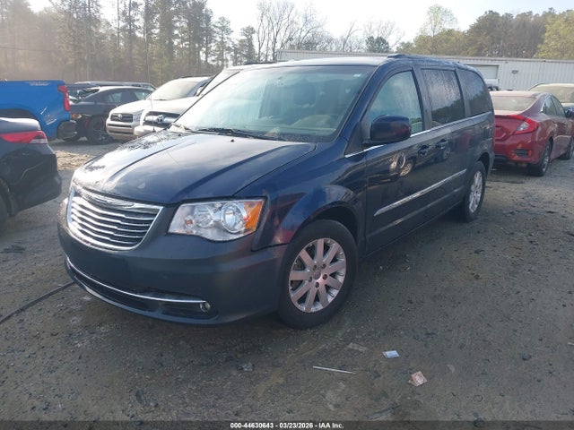 2015 Chrysler Town & Country Touring მანქანა იყიდება აუქციონზე, vin: 2C4RC1BG1FR694372, აუქციონის ნომერი: 44630643