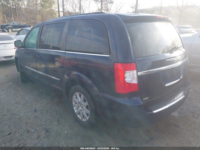 2015 Chrysler Town & Country Touring მანქანა იყიდება აუქციონზე, vin: 2C4RC1BG1FR694372, აუქციონის ნომერი: 44630643