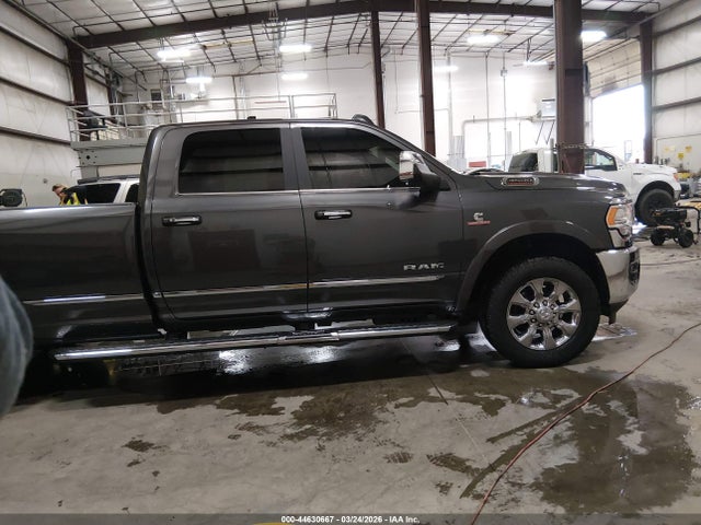3C63R3RL2NG343680 RAM 3500 Limited 4x4 8&#039; Box