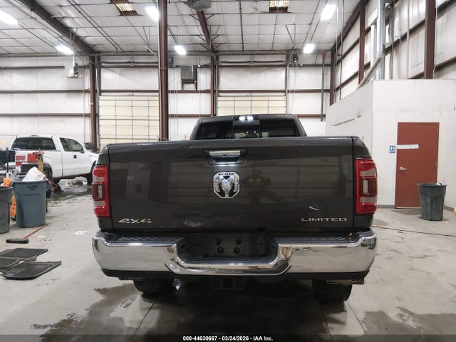 3C63R3RL2NG343680 RAM 3500 Limited 4x4 8&#039; Box