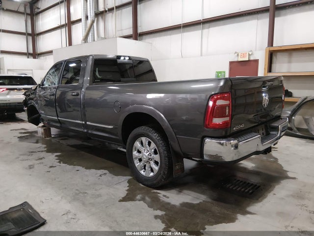 3C63R3RL2NG343680 RAM 3500 Limited 4x4 8&#039; Box