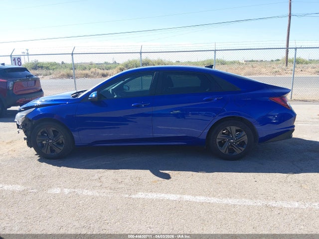 44630711 :رقم المزاد ، KMHLM4AG1PU585254 vin ، 2023 Hyundai Elantra Sel مزاد بيع