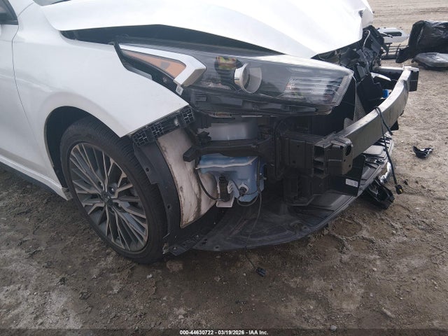 Продажа на аукционе авто 2022 Kia Forte Gt-line, vin: 3KPF54AD8NE491128, номер лота: 44630722