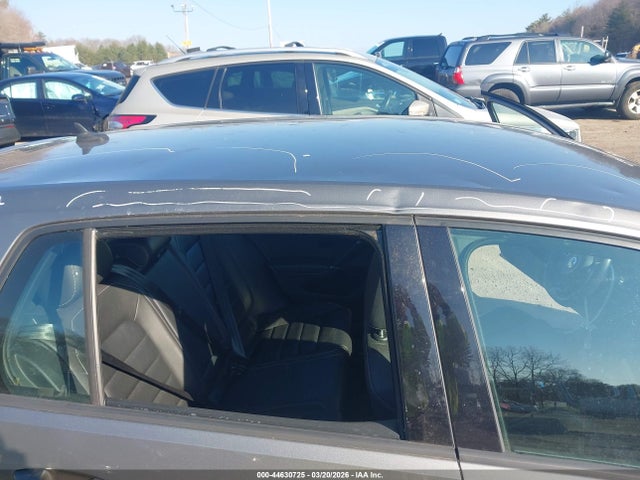 2016 VOLKSWAGEN GOLF R WVWUF7AU1GW203416 Photo 5